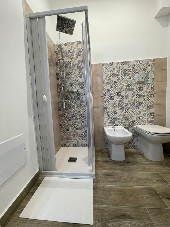 A Bone Guest House Catania Bagian luar foto