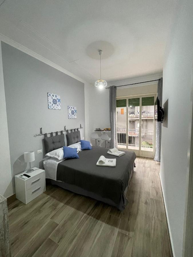 A Bone Guest House Catania Bagian luar foto