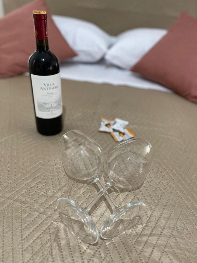 A Bone Guest House Catania Bagian luar foto